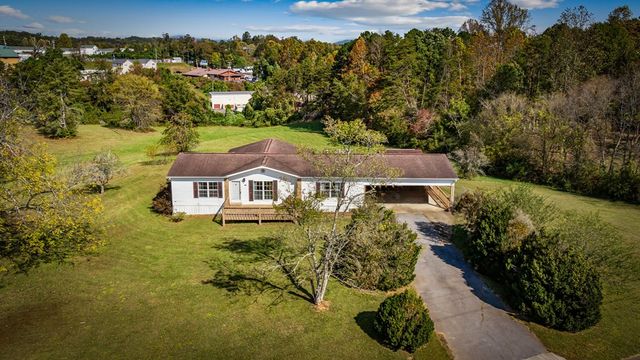 121,165 Orchard Boulevard, Blue Ridge, GA 30513