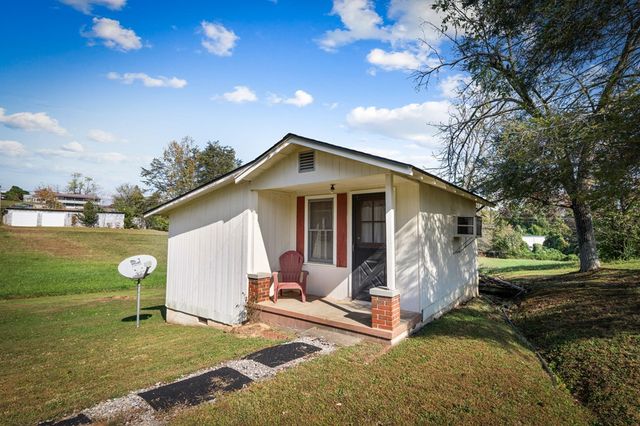 121,165 Orchard Boulevard, Blue Ridge, GA 30513