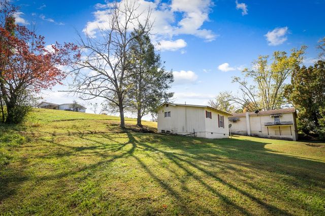 121,165 Orchard Boulevard, Blue Ridge, GA 30513