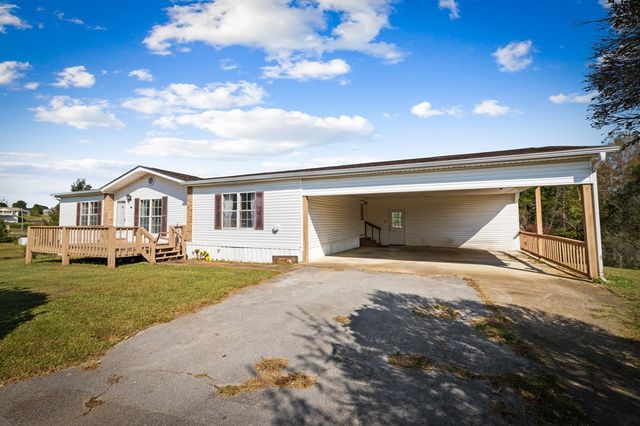 121,165 Orchard Boulevard, Blue Ridge, GA 30513