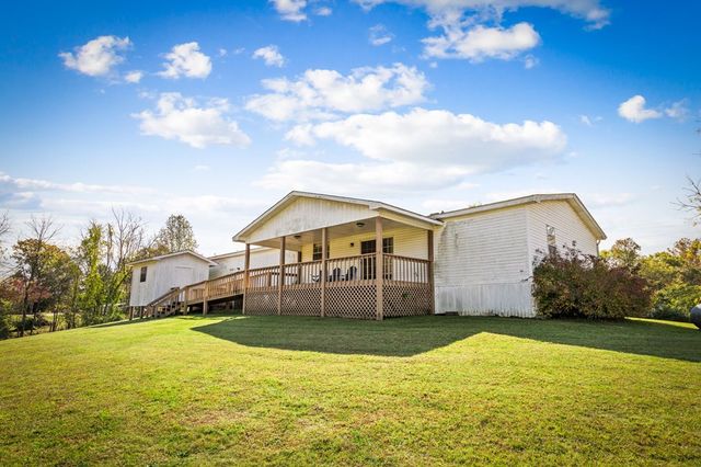 121,165 Orchard Boulevard, Blue Ridge, GA 30513