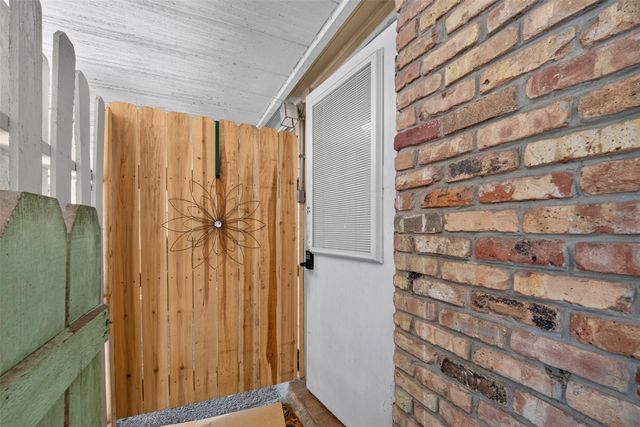 7205 Beechnut Street D, Houston, TX 77074
