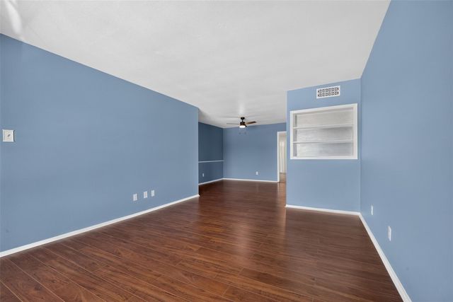 7205 Beechnut Street D, Houston, TX 77074
