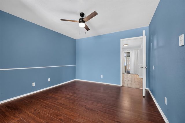 7205 Beechnut Street D, Houston, TX 77074