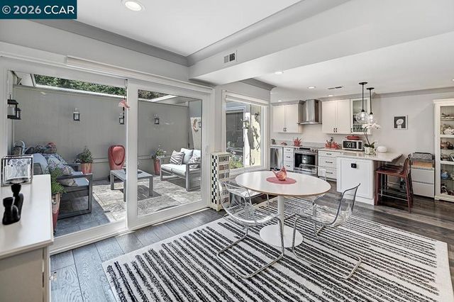 1124 Oakmont Dr 2, Walnut Creek, CA 94595