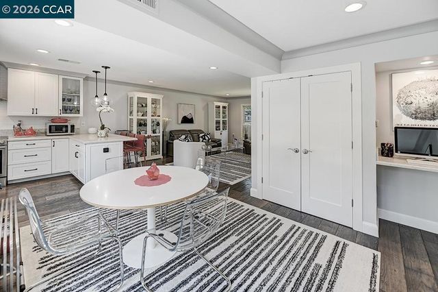 1124 Oakmont Dr 2, Walnut Creek, CA 94595