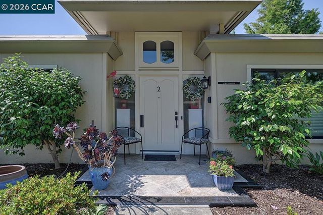 1124 Oakmont Dr 2, Walnut Creek, CA 94595
