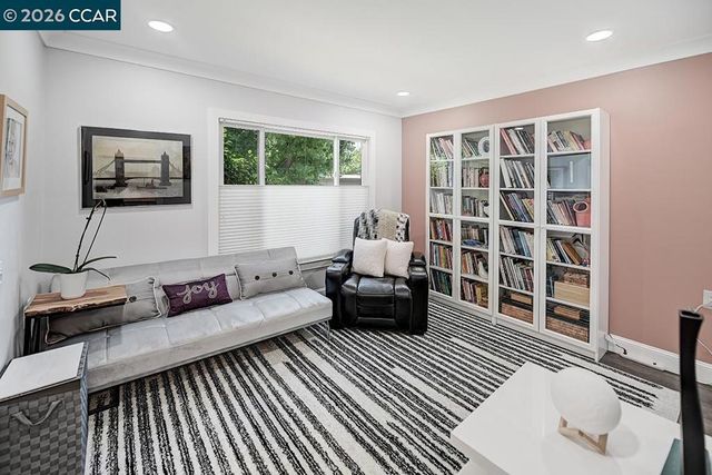 1124 Oakmont Dr 2, Walnut Creek, CA 94595