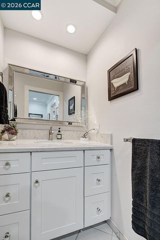 1124 Oakmont Dr 2, Walnut Creek, CA 94595