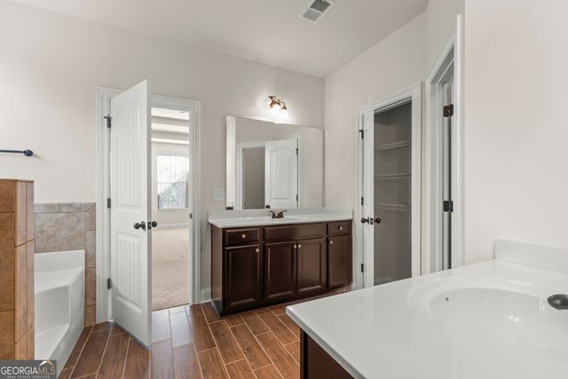 3297 Alhambra Circle, Hampton, GA 30228