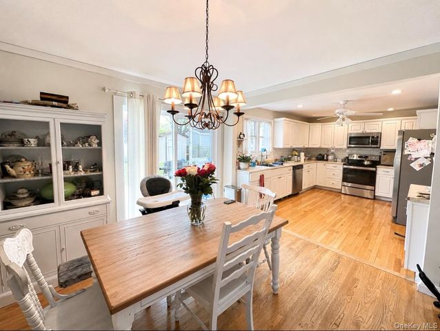 7 Bay Street, Center Moriches, NY 11934