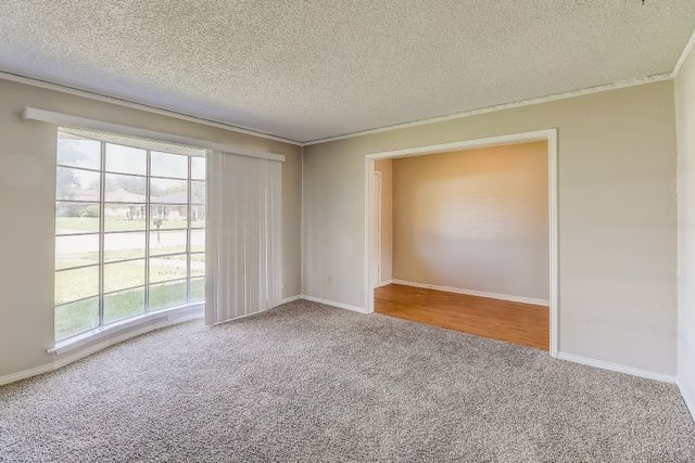 1021 Shadywood Lane, Desoto, TX 75115