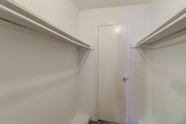 1021 Shadywood Lane, Desoto, TX 75115