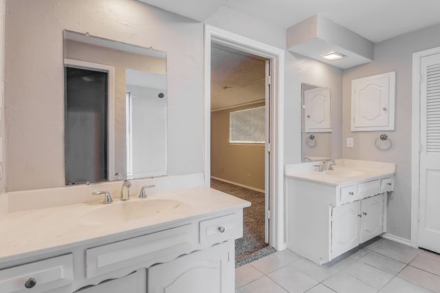 1021 Shadywood Lane, Desoto, TX 75115