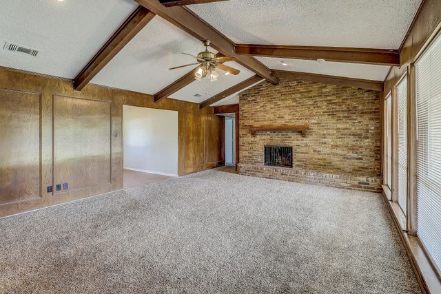 1021 Shadywood Lane, Desoto, TX 75115