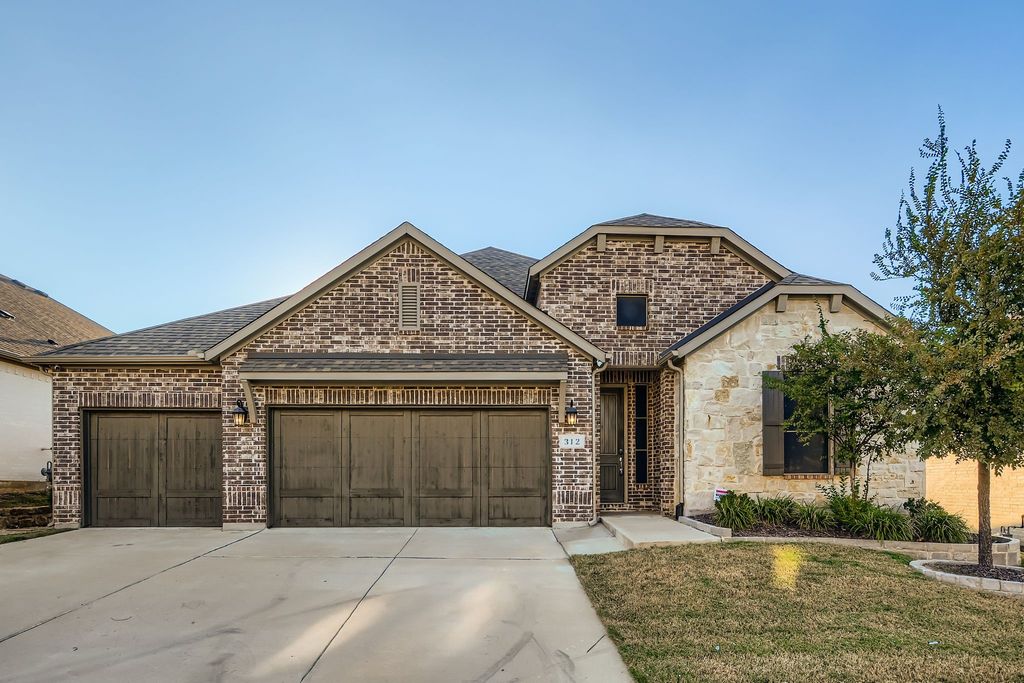 312 Magnolia Street, Oak Point, TX 75068