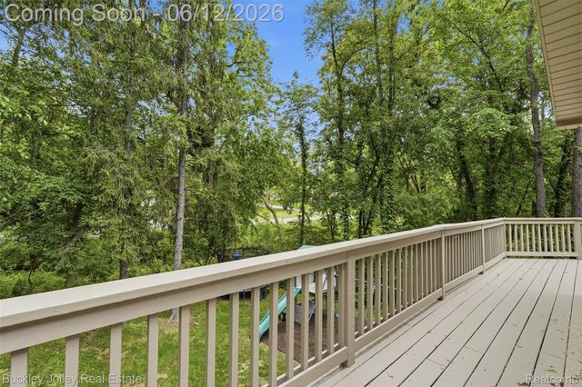 7829 Hillside Lakes Drive, Hamburg Township, MI 48116