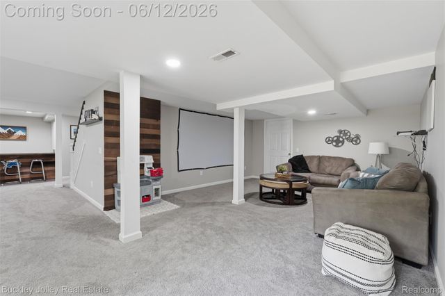 7829 Hillside Lakes Drive, Hamburg Township, MI 48116