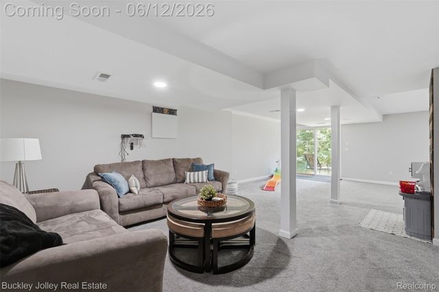 7829 Hillside Lakes Drive, Hamburg Township, MI 48116