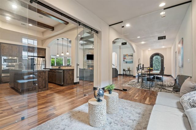 1310 Minnie DR, Austin, TX 78732