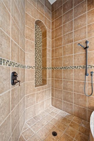 1310 Minnie DR, Austin, TX 78732