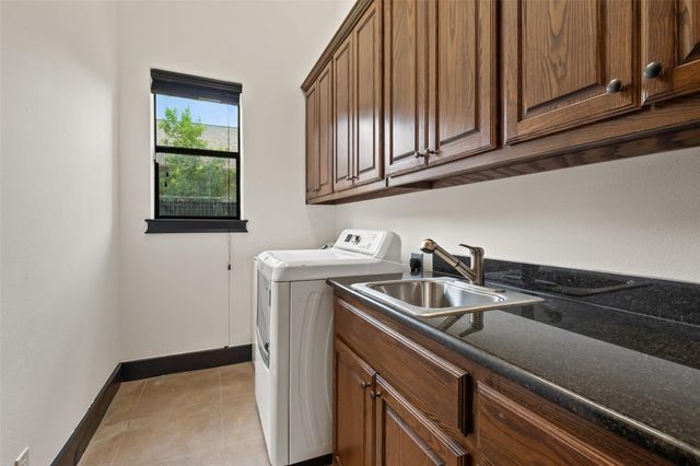 1310 Minnie DR, Austin, TX 78732