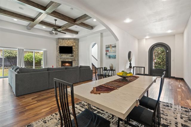 1310 Minnie DR, Austin, TX 78732
