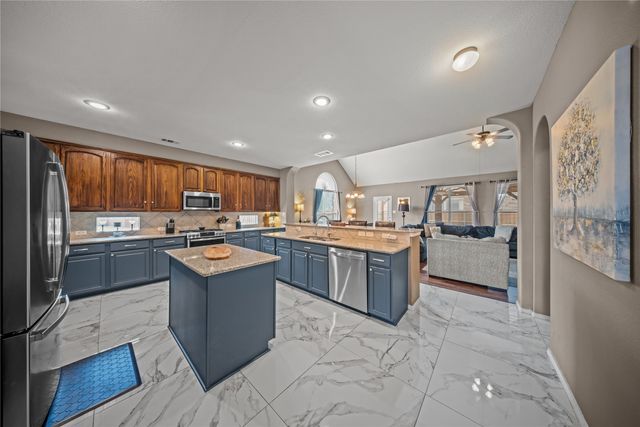 656 Memorial Hill Way, Murphy, TX 75094