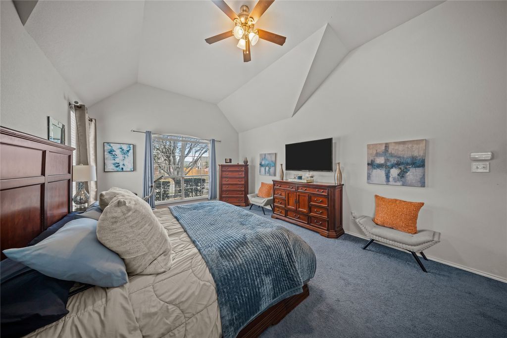 Image 20 of property listing at 656 Memorial Hill Way, Murphy, TX 75094