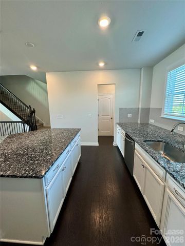 7937 Reunion Row Drive, Charlotte, NC 28277