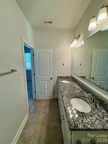 7937 Reunion Row Drive, Charlotte, NC 28277