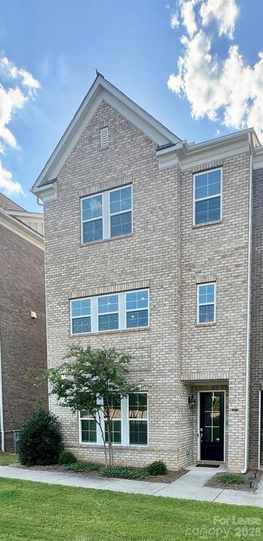 7937 Reunion Row Drive, Charlotte, NC 28277