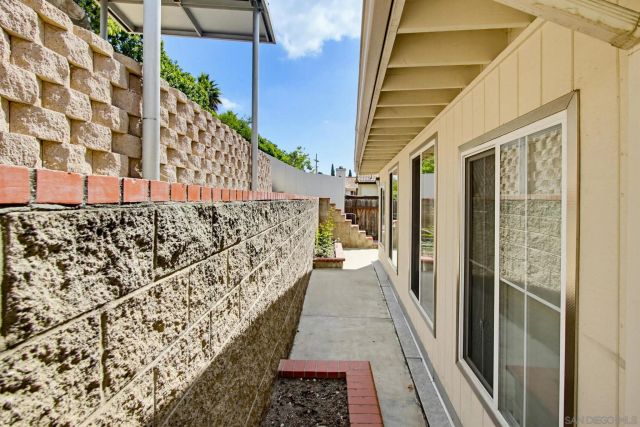 7544 Easthill Dr, San Diego, CA 92114