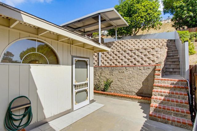 7544 Easthill Dr, San Diego, CA 92114