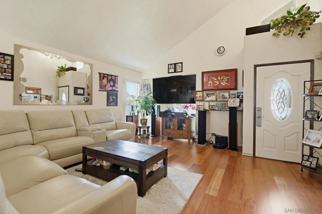 7544 Easthill Dr, San Diego, CA 92114