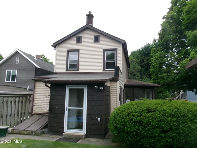 63 Dale Street, Rensselaer, NY 12144