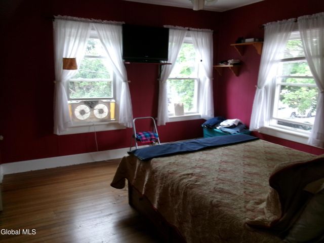 63 Dale Street, Rensselaer, NY 12144