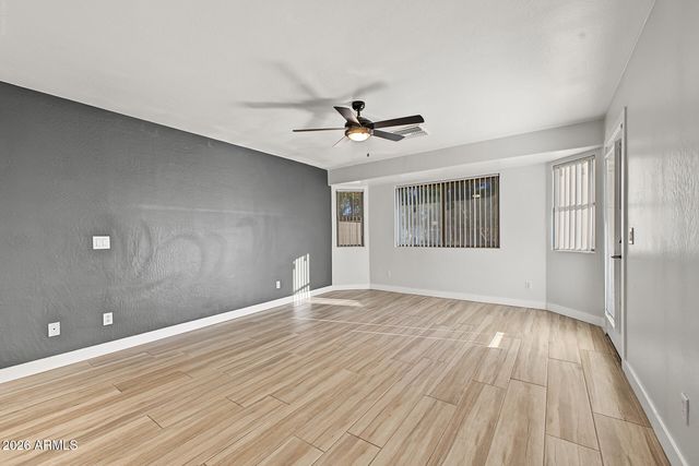 2521 W DARREL Road, Phoenix, AZ 85041