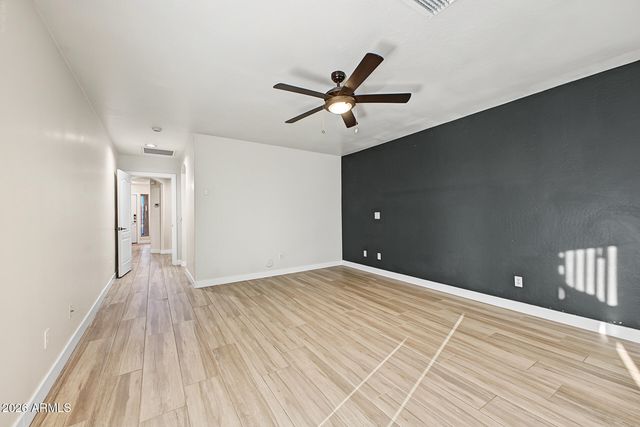 2521 W DARREL Road, Phoenix, AZ 85041