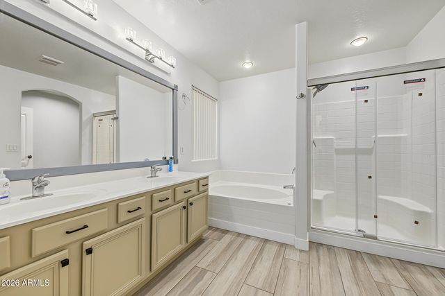 2521 W DARREL Road, Phoenix, AZ 85041