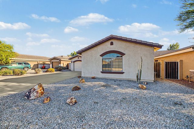2521 W DARREL Road, Phoenix, AZ 85041