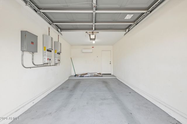 2521 W DARREL Road, Phoenix, AZ 85041