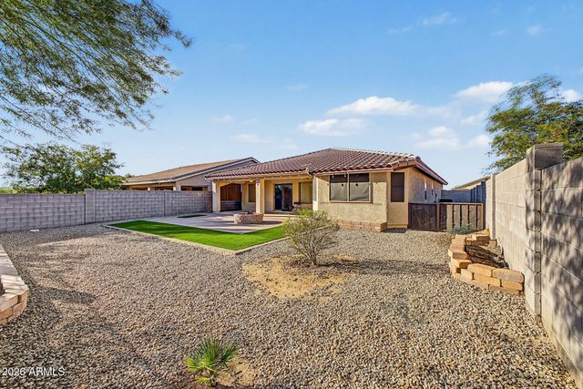 2521 W DARREL Road, Phoenix, AZ 85041