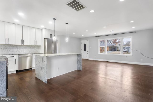 4611 PENDALL DR, Fort Washington, MD 20744
