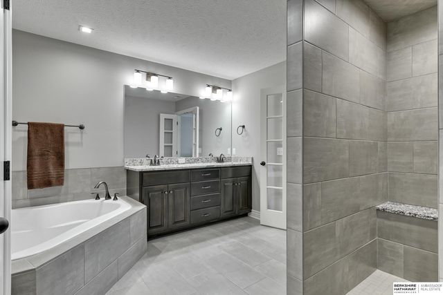 12708 S 73 Street, Papillion, NE 68046
