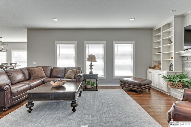 12708 S 73 Street, Papillion, NE 68046