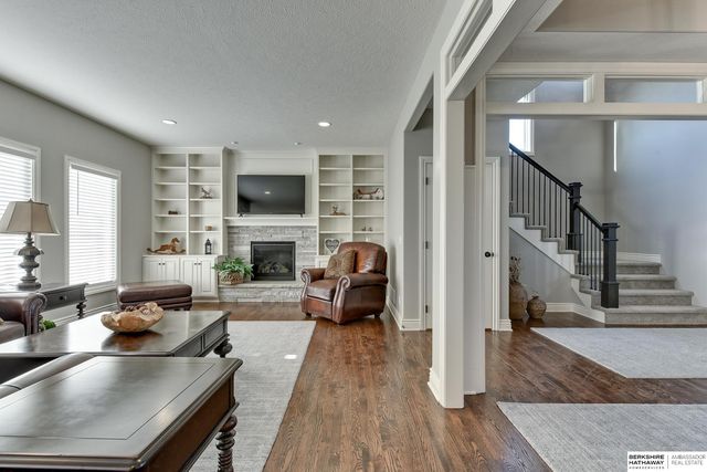 12708 S 73 Street, Papillion, NE 68046