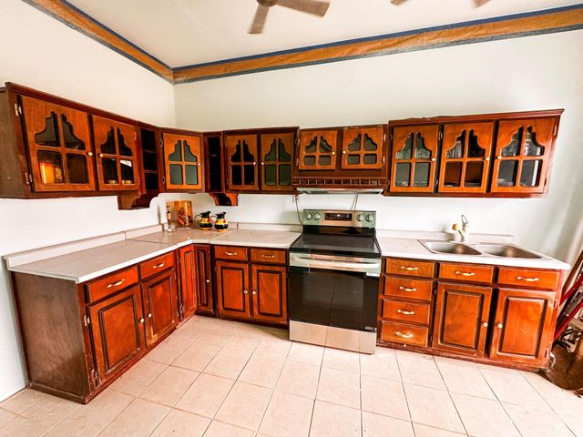 638 Kelly Lane, Angleton, TX 77515