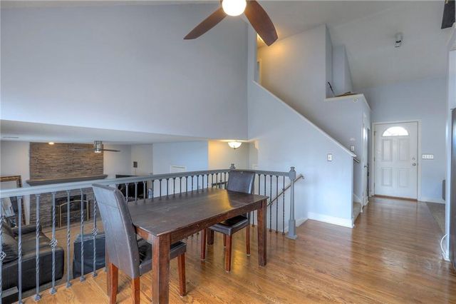 824 SE 13th Street, Lee's Summit, MO 64081