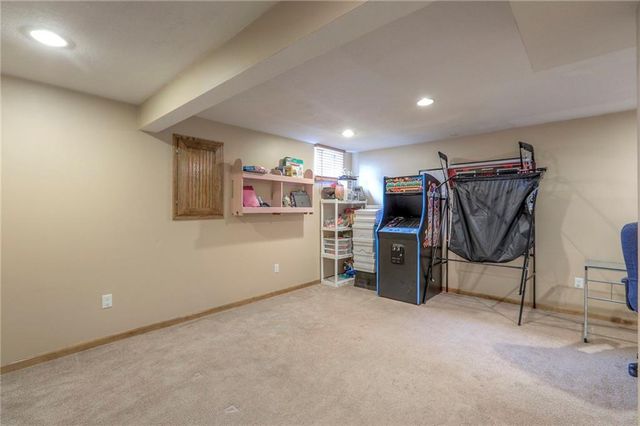 824 SE 13th Street, Lee's Summit, MO 64081